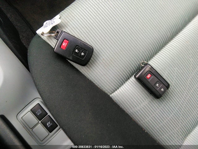 Toyota Prius C One/three/two/four 2014 JTDKDTB34E1070401 Image 3