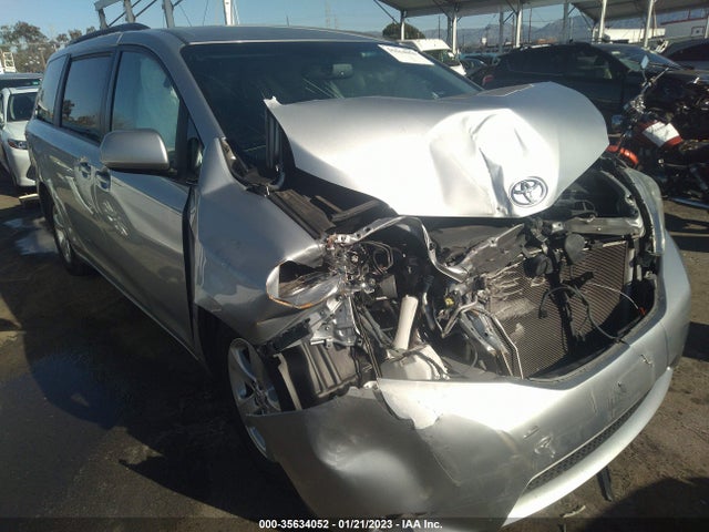 2015 Toyota Sienna, VIN: 5TDKK3DC9FS672380