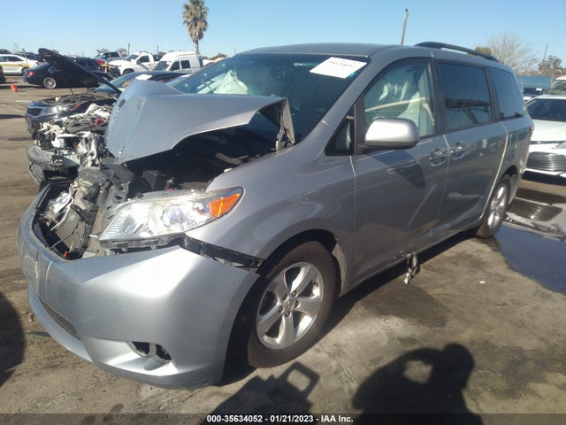 2015 Toyota Sienna, VIN: 5TDKK3DC9FS672380