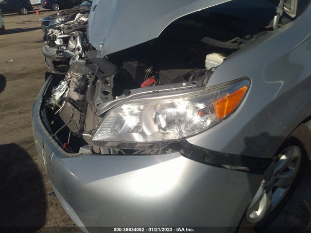 2015 Toyota Sienna, VIN: 5TDKK3DC9FS672380