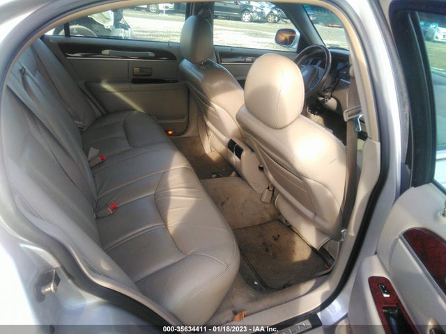 Lincoln Town Car Ultimate 2004 1LNHM83W94Y652298 Image 9