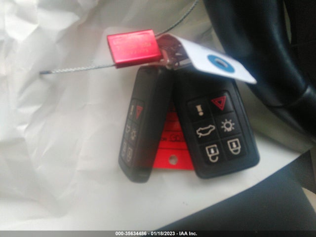 2015 Volvo V60, VIN: YV140MEC0F1195591