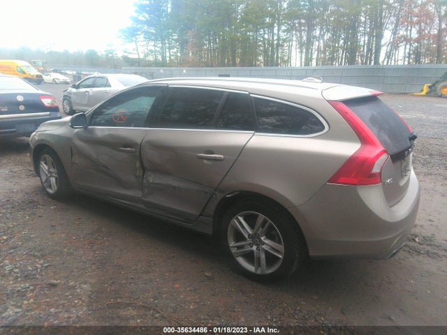 2015 Volvo V60, VIN: YV140MEC0F1195591