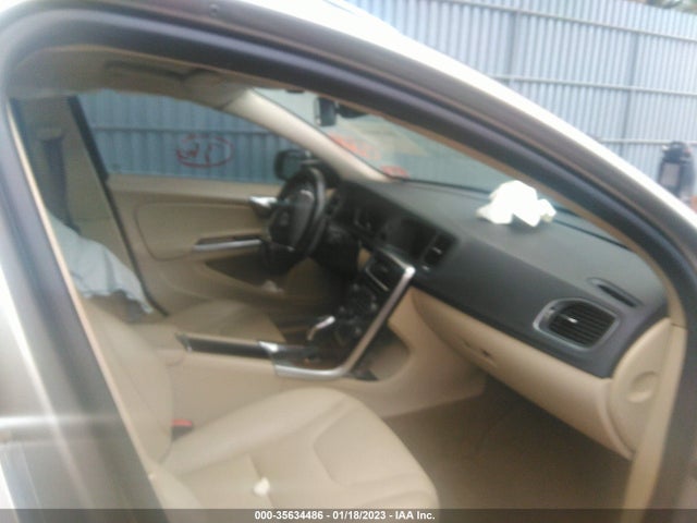 2015 Volvo V60, VIN: YV140MEC0F1195591