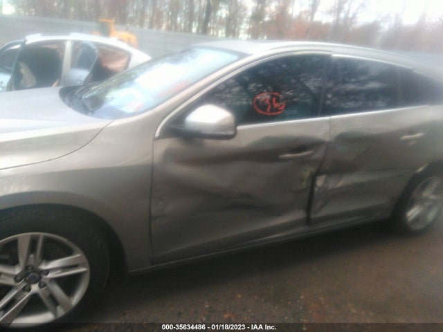 2015 Volvo V60, VIN: YV140MEC0F1195591