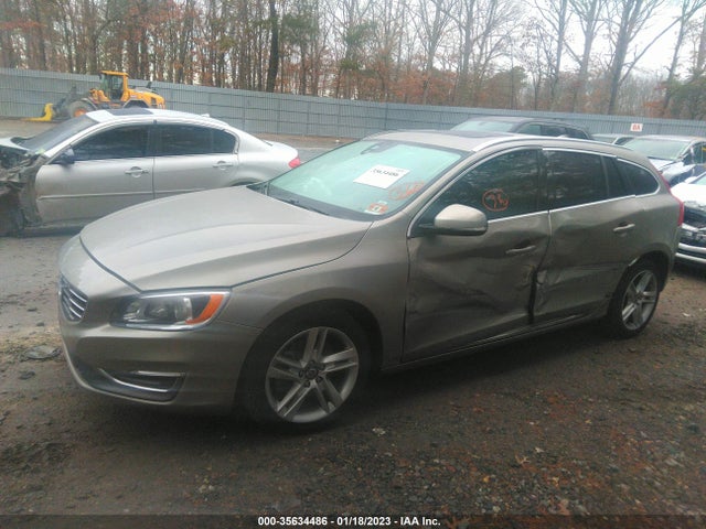 Volvo V60 T5 Drive-e Premier Plus 2015 YV140MEC0F1195591 Image 2
