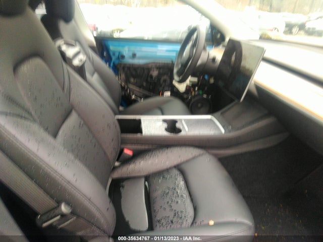 Tesla Model Y Long Range 2022 7SAYGDEE8NF481055 Image 6