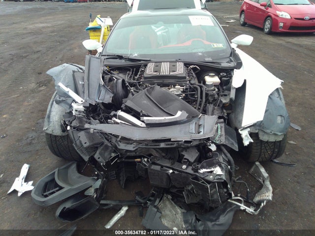 2018 Chevrolet Corvette, VIN: 1G1YT2D68J5601819