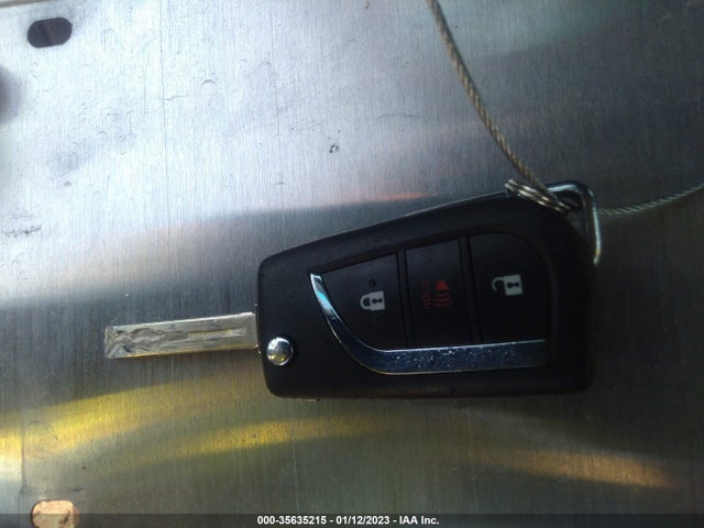 Scion IM 2016 JTNKARJE1GJ504321 Image 11