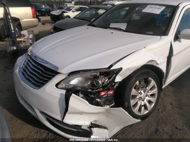 1C3CCBABXEN124176 Chrysler 200 LX