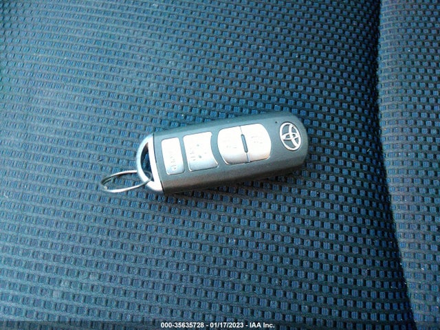 2017 Toyota Yaris, VIN: 3MYDLBYV8HY194896