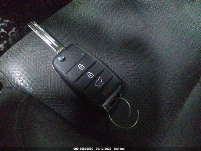 KNDPMCACXK7598041 KIA Sportage Lx