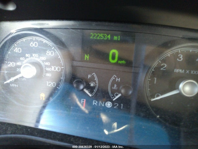 Lincoln Town Car 2007 1LNHM81V97Y619879 Image 8