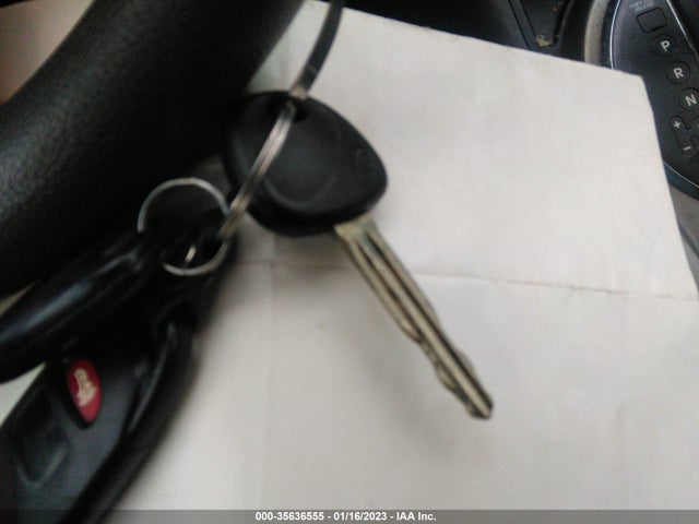2011 KIA SPORTAGE LX VIN: KNDPBCA28B7095475