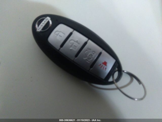 3N1CN8EV0ML826456 Nissan VERSA SV