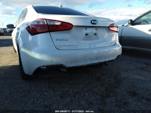 KNAFX4A68G5528783 KIA FORTE LX