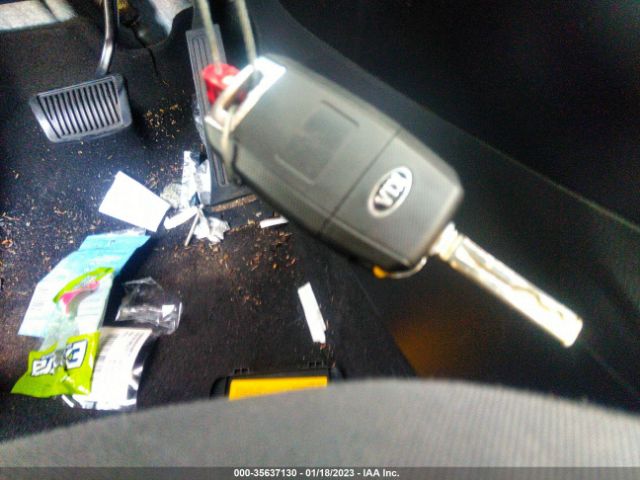 KNDJN2A2XF7794278 KIA Soul Base