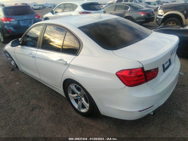 BMW 3 Series 320i 2014 WBA3B1G5XENS78796 Image 4
