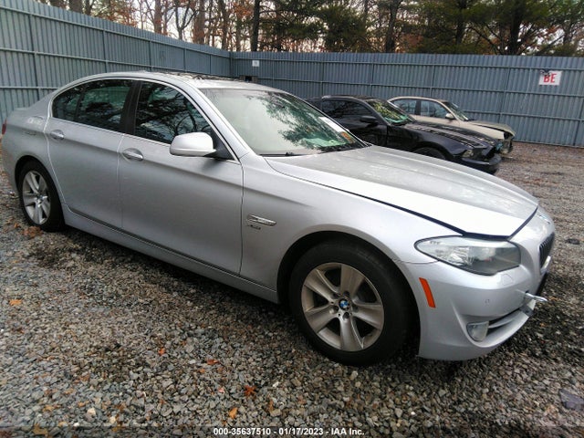 35637510 :رقم المزاد ، WBAXH5C57CDW07986 vin ، 2012 Bmw 5 Series 528i Xdrive مزاد بيع