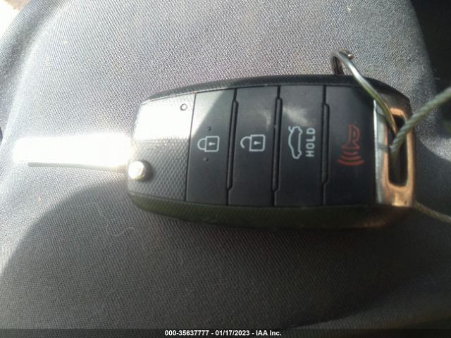 KNAGM4A77F5545076 KIA Optima Lx