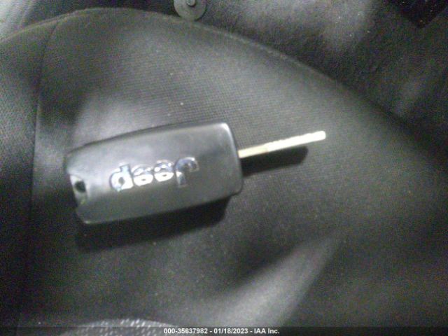 ZACCJABT1FPB31772 Jeep Renegade Latitude