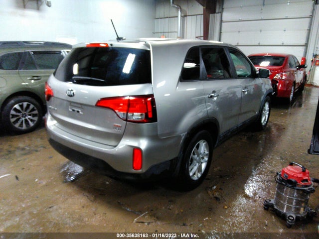 KIA SORENTO LX 2014 5XYKTCA68EG548673 Image 5