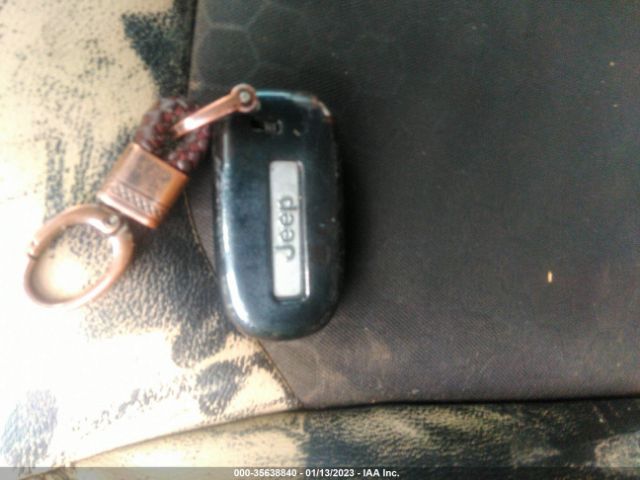 3C4NJCBB9JT205128 Jeep Compass Latitude