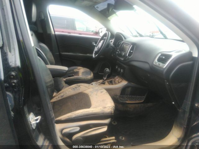 3C4NJCBB9JT205128 Jeep Compass Latitude