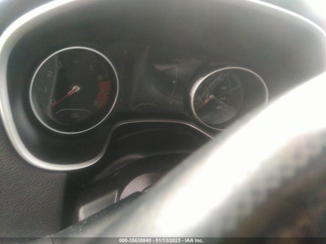 3C4NJCBB9JT205128 Jeep Compass Latitude