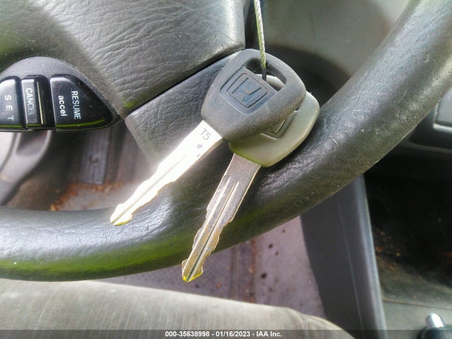 2000 HONDA ACCORD SDN LX VIN: 1HGCG1640YA060926