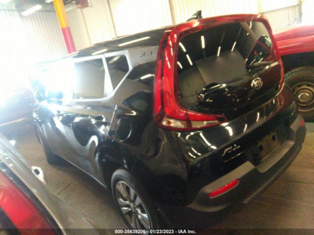 KNDJ23AU7L7022221 KIA SOUL LX