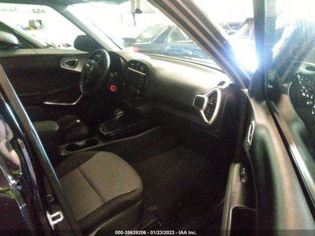 KNDJ23AU7L7022221 KIA SOUL LX