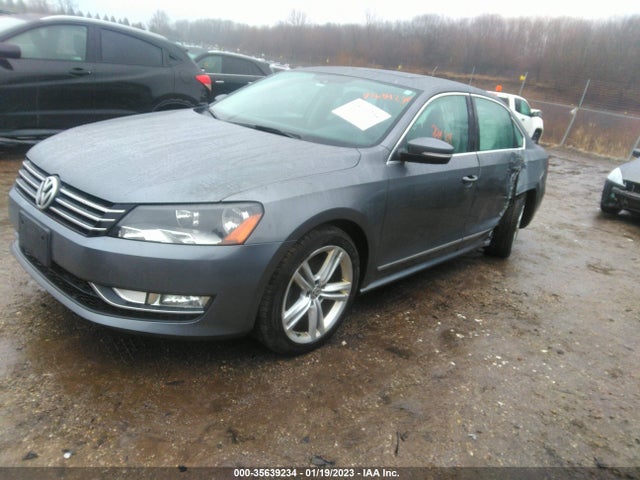 1VWBS7A31FC063150 Volkswagen Passat 1.8t Se W/sunroof & Nav
