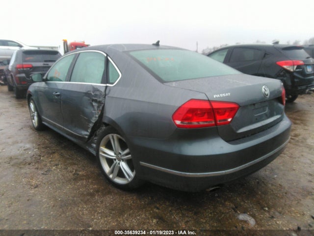 1VWBS7A31FC063150 Volkswagen Passat 1.8t Se W/sunroof & Nav