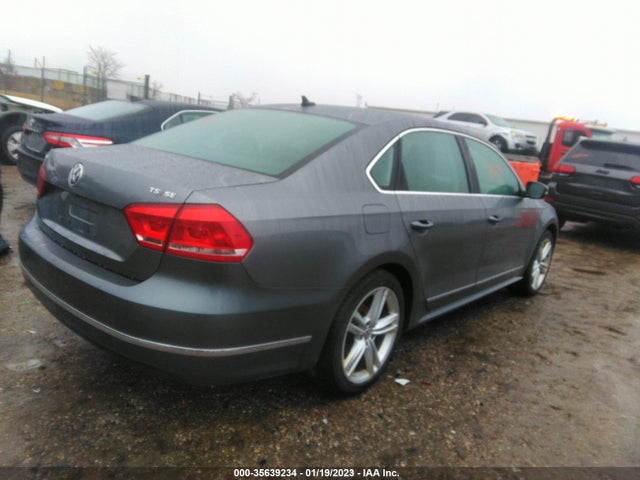 1VWBS7A31FC063150 Volkswagen Passat 1.8t Se W/sunroof & Nav