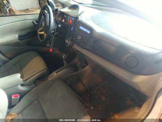 Honda Insight 2010 JHMZE2H78AS006154 Image 6