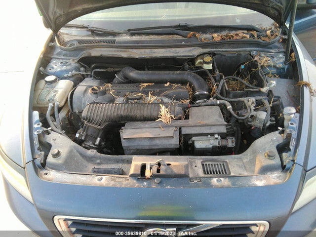 2011 VOLVO S40 VIN: YV1672MSXB2538882