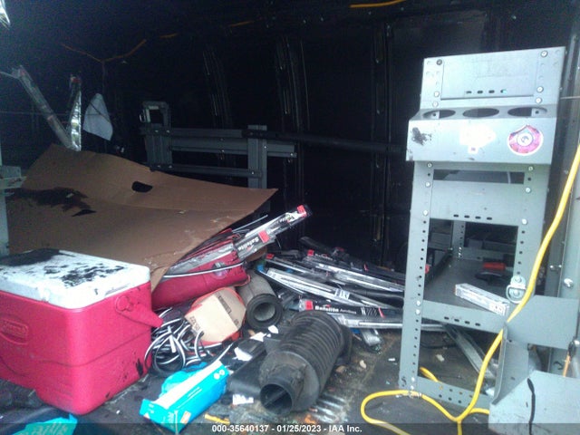 2015 Chevrolet Express, VIN: 1GCWGFCF1F1179905