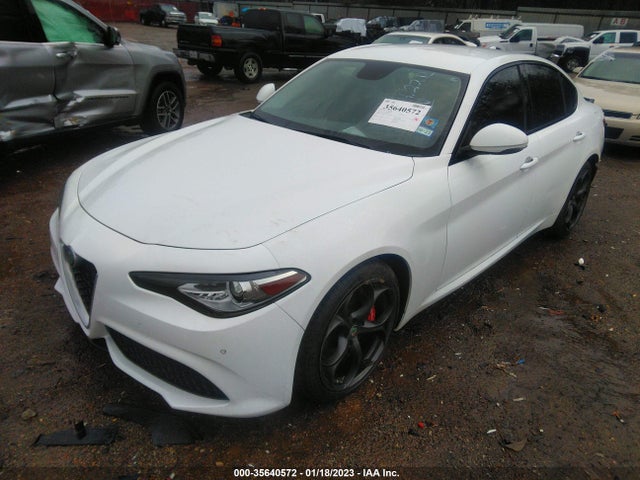 2017 Alfa Romeo Giulia, VIN: ZARFAEEN3H7551122