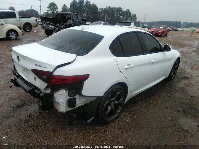 2017 Alfa Romeo Giulia, VIN: ZARFAEEN3H7551122