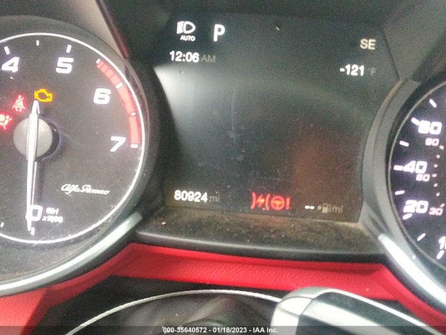 2017 Alfa Romeo Giulia, VIN: ZARFAEEN3H7551122