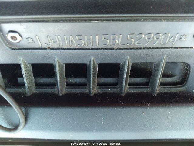 1J4HA5H15BL529904 Jeep Wrangler Unlimited Sahara