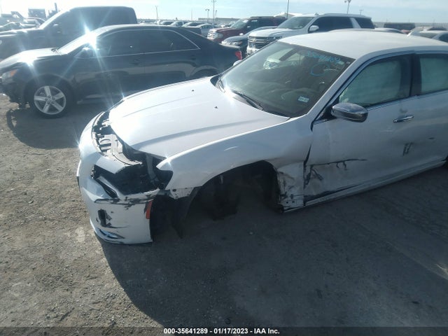 Chrysler 300 Limited 2018 2C3CCAEG3JH126841 Image 6