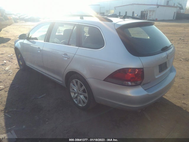 2013 VOLKSWAGEN JETTA SPORTWAGEN TDI W/SUNROOF VIN: 3VWPL7AJ9DM689073