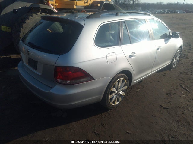 2013 VOLKSWAGEN JETTA SPORTWAGEN TDI W/SUNROOF VIN: 3VWPL7AJ9DM689073
