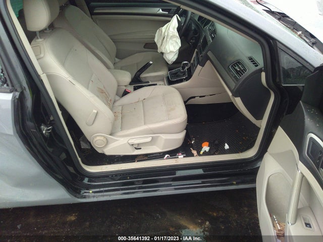 3VW917AU2FM088244 Volkswagen Golf Tsi S