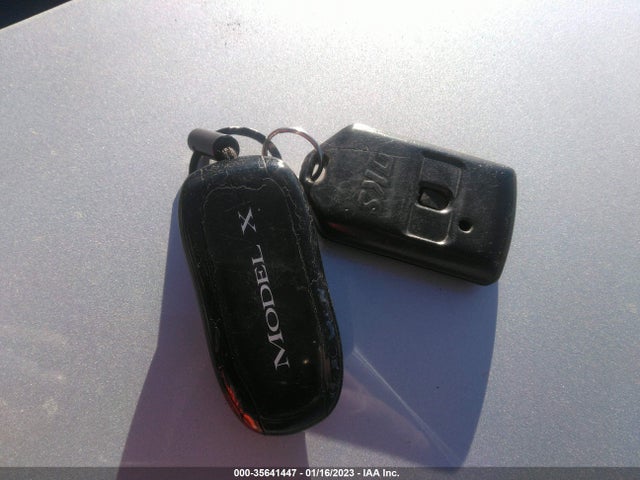 2017 Tesla Model X, VIN: 5YJXCDE27HF056831