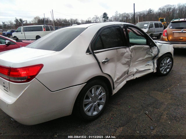 2011 LINCOLN MKZ HYBRID VIN: 3LNDL2L39BR774644