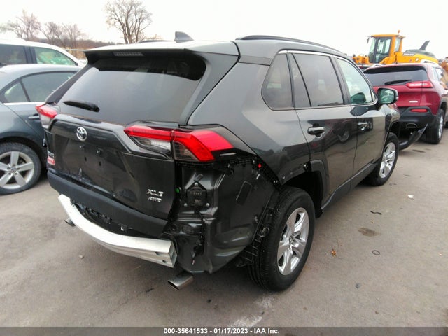 2020 TOYOTA RAV4 XLE VIN: 2T3P1RFV3LW136528