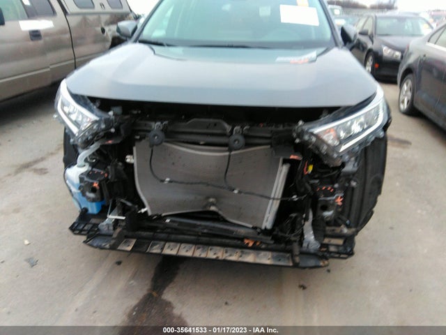 2020 TOYOTA RAV4 XLE VIN: 2T3P1RFV3LW136528